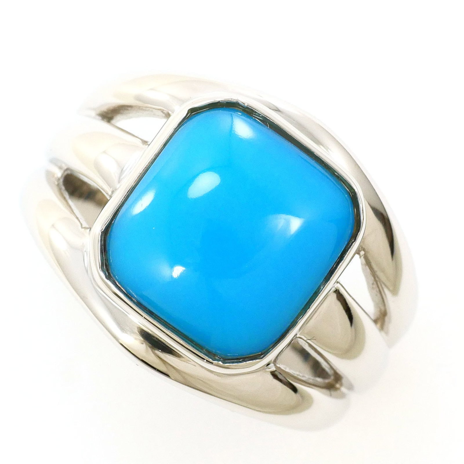 Band Ring Platinum 900: Band Ring Platinum 900 Platinum 900 band ring features a striking turquoise stone set in a high-quality platinum metal, with a sleek 15mm width and 6.5 US size. Weighing 14.2g, this band ring boasts