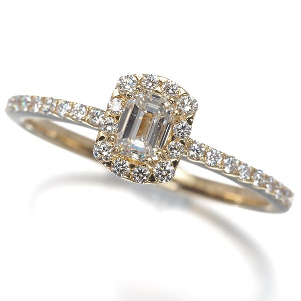 Vendome Ring Diamond 0.335Ct/0.21Ct Grace Us7 18K 750 Yellow Gold: Vendome Ring Diamond 0.335Ct/0.21Ct Grace Us7 18K 750 Yellow Gold Vendome's 0.335ct diamond centre stone is a standout feature of this 18k yellow gold ring, set against a delicate 7.0mm wide band. The