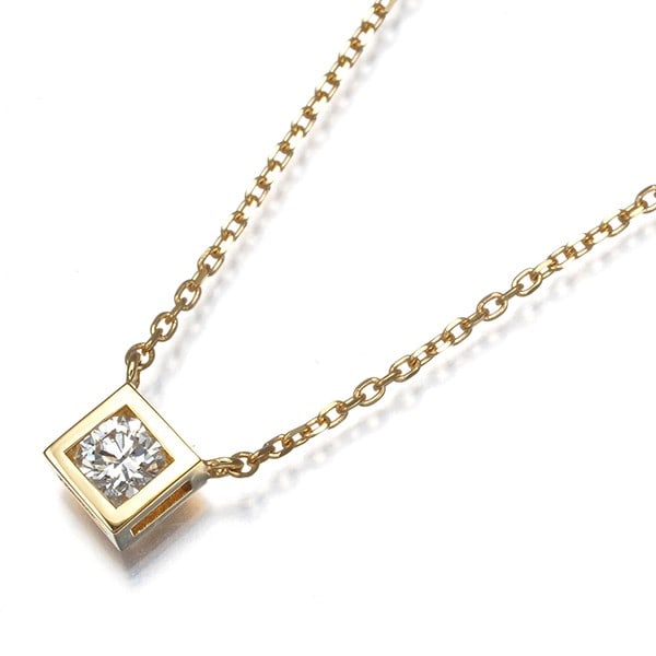 Star Jewelry Necklace Diamond 0.10Ct Solitaire Square 18K Yg: Star Jewelry Necklace Diamond 0.10Ct Solitaire Square 18K Yg The 0.10ct diamond solitaire square pendant in 18k yellow gold is a delicate and elegant addition to any necklace. With its natural style