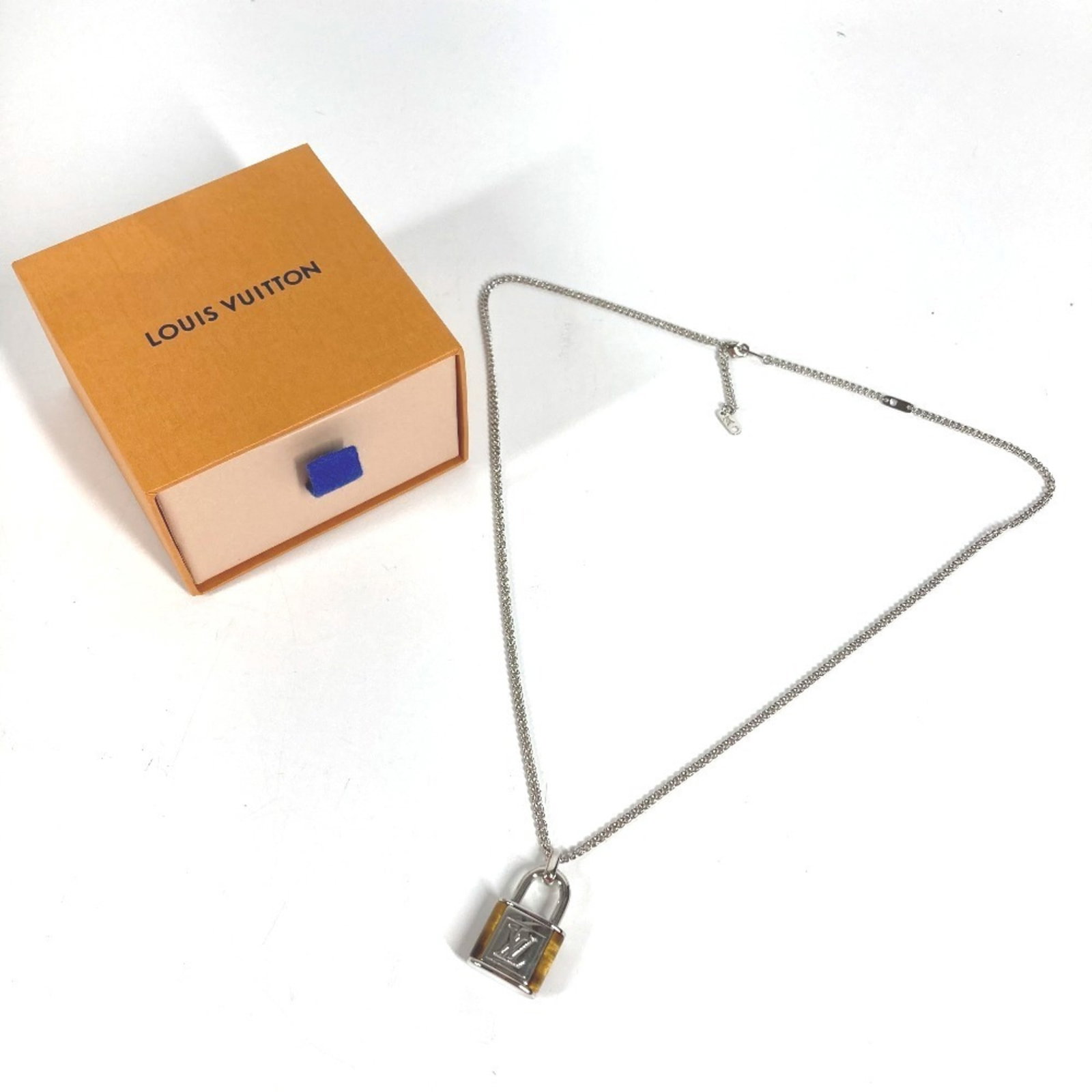 LOUIS VUITTON Metal - 11