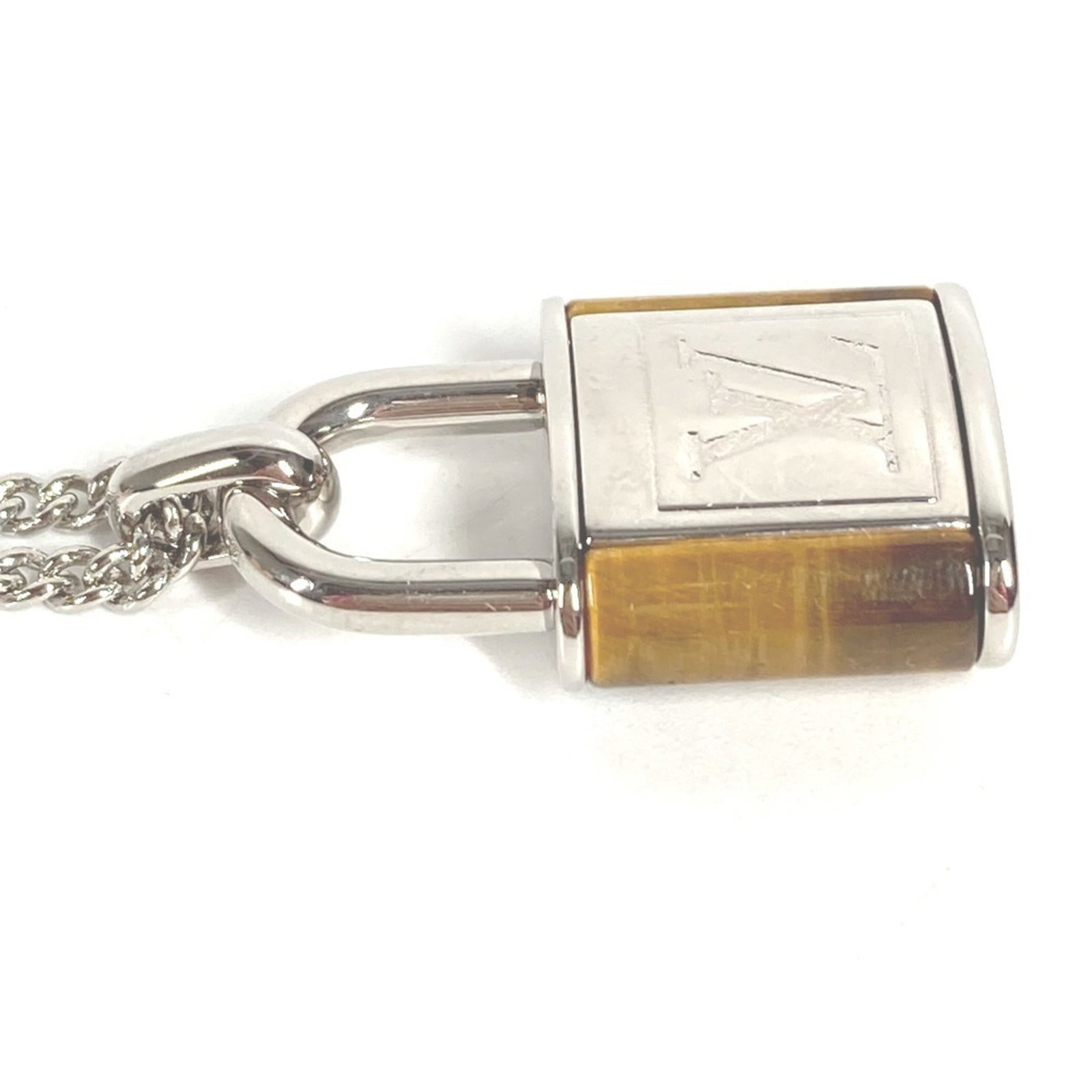 LOUIS VUITTON Metal - 9