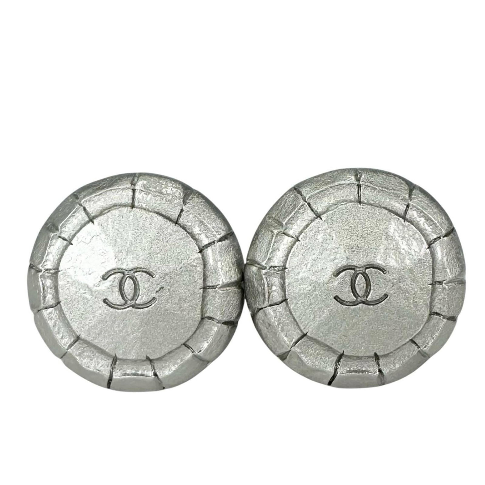 CHANEL Clip Earrings Gold Plating Silver: CHANEL Clip Earrings Gold Plating Silver Gold plating and silver details add a touch of luxury to these sleek clip earrings, a timeless design from the iconic French fashion house CHANEL. Gently