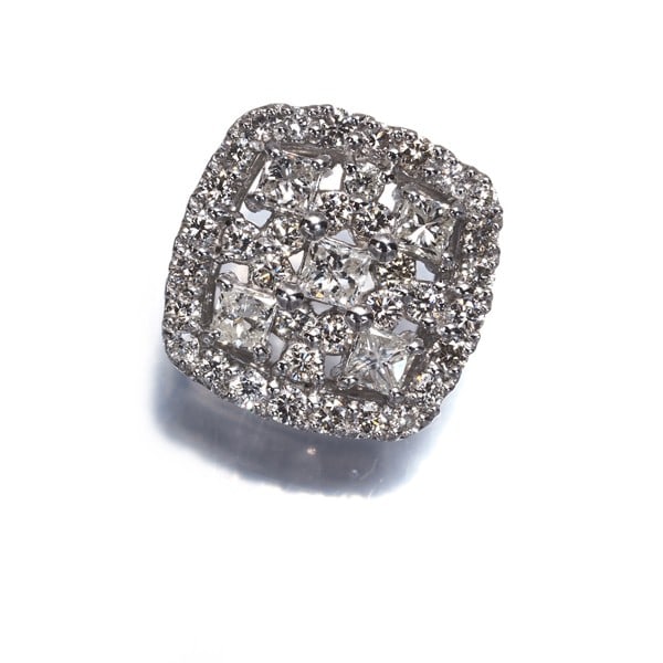 Diamond 0.70Ct Square Pendant 950 Platinum: Diamond 0.70Ct Square Pendant 950 Platinum Square pendant featuring a 0.70ct natural diamond, set in 950 platinum. The pendant's design size is 12.0 x 12.0mm, with a bail inner diameter of 3.2 x