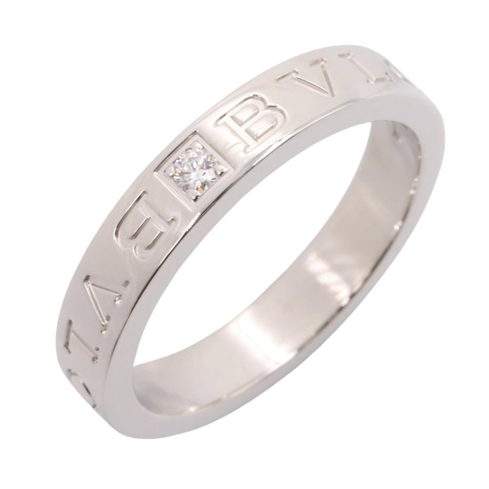 BVLGARI Band Ring White Gold (18K): BVLGARI Band Ring White Gold (18K) Bvlgari Band Ring White Gold (18K) is a sleek and sophisticated design featuring clear, silver accents and 18K white gold construction. This like-new used band ring 