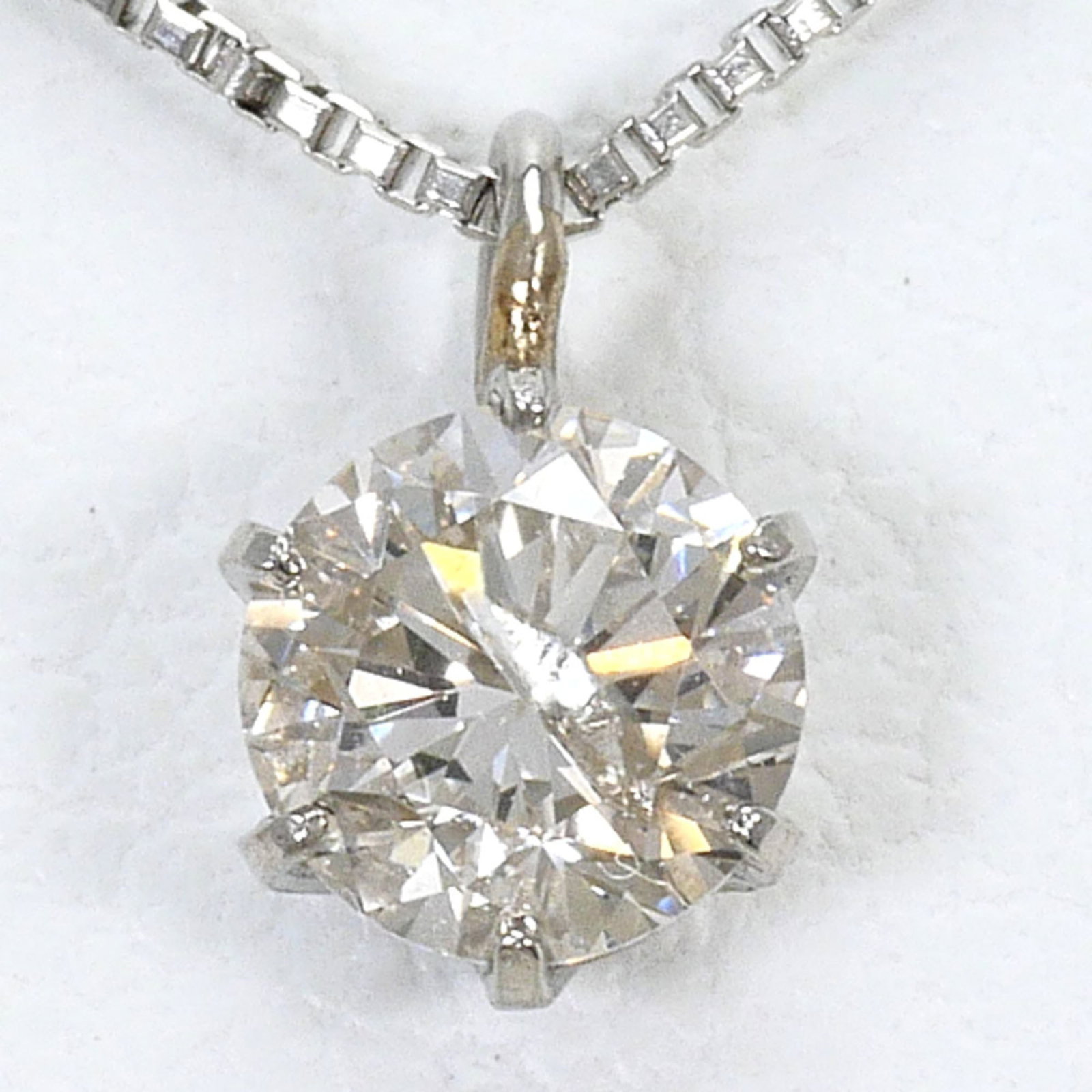 Platinum 850 Necklace: Platinum 850 Necklace Platinum 850 Necklace is a stunning piece featuring a 0.30ct diamond pendant set in platinum 850 metal. Its sleek design and 45cm chain circumference make it a versatile