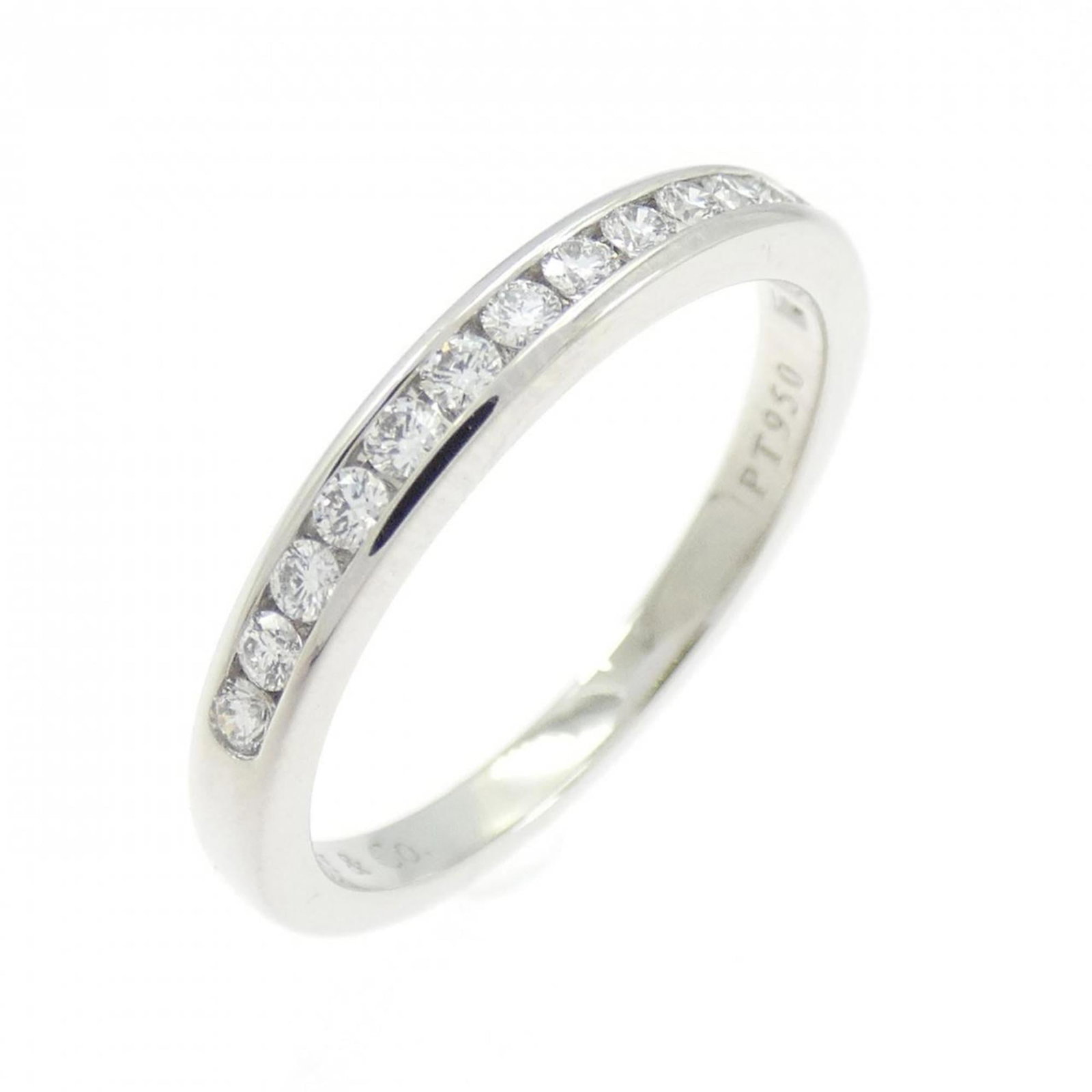 TIFFANY Band Ring Platinum 950: TIFFANY Band Ring Platinum 950 Platinum 950 band ring from Tiffany, featuring a diamond stone, is a elegant and sophisticated accessory for women. Gently used with minor signs of wear, this ring is