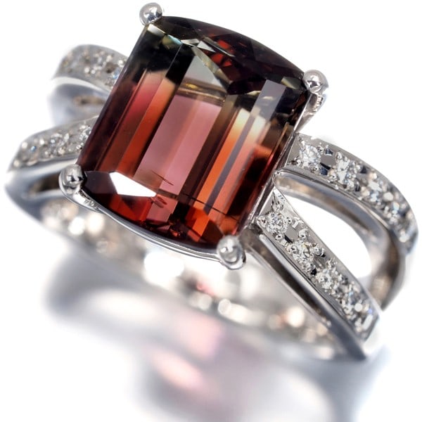 Particolored Tourmaline 5.27Ct Diamond 0.16Ct Ring 900 Platinum: Particolored Tourmaline 5.27Ct Diamond 0.16Ct Ring 900 Platinum Particolored Tourmaline 5.27Ct Diamond 0.16Ct Ring 900 Platinum - A striking combination of platinum and rare tourmaline, this 5.27ct pa