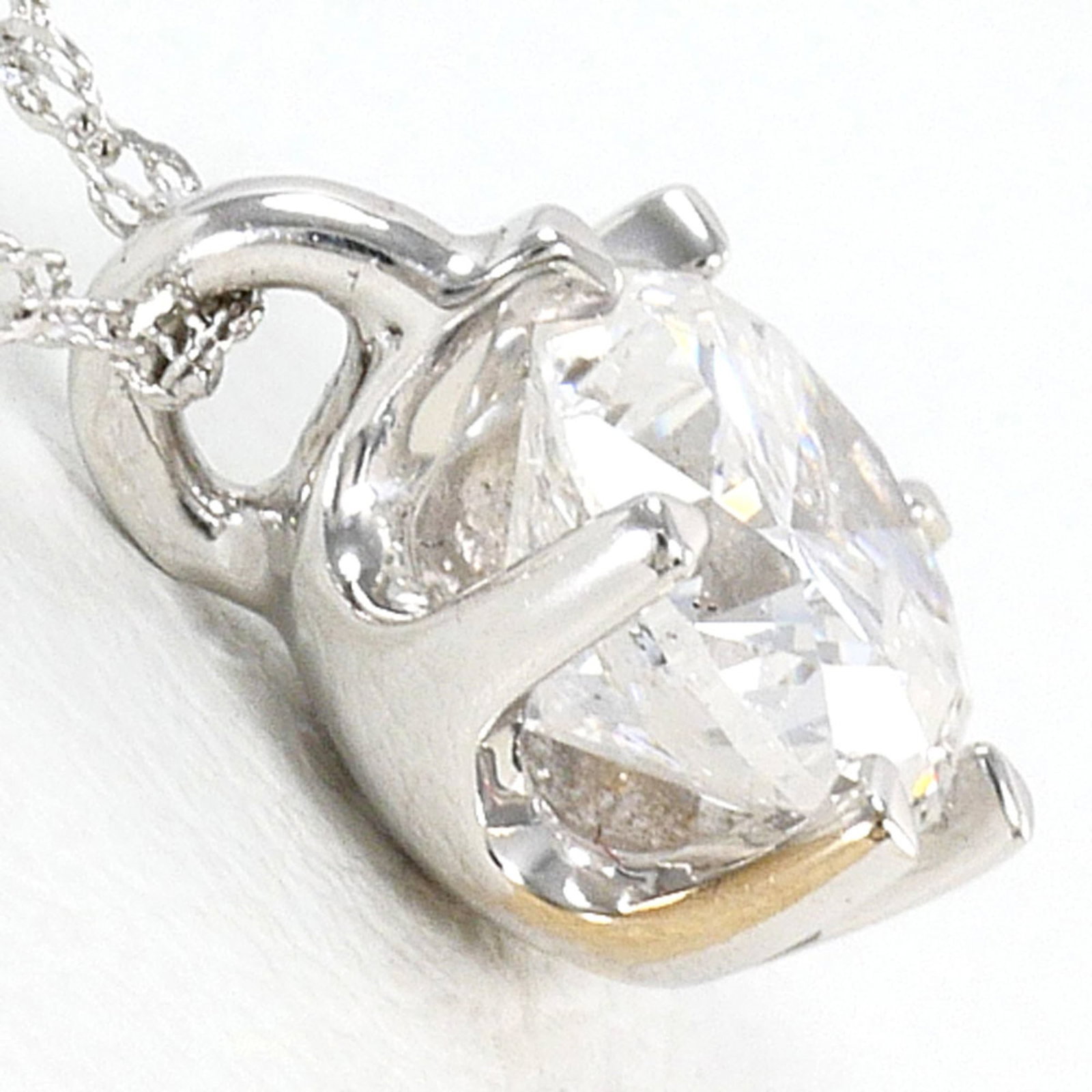 White Gold (18K) - 2
