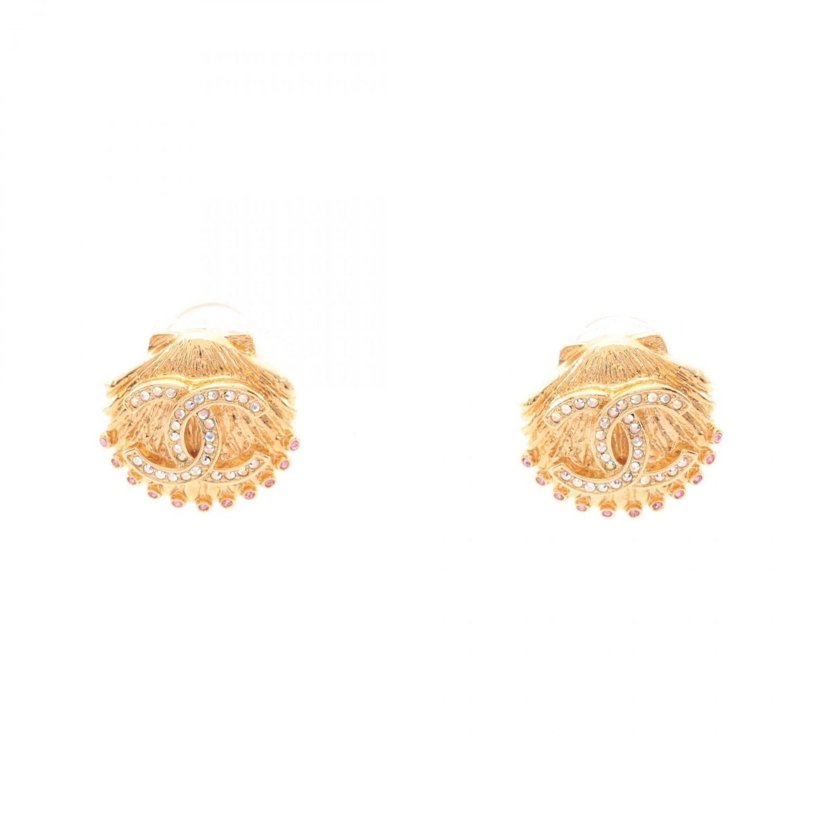 CHANEL Clip Earrings Gold Plating Rhinestone: CHANEL Clip Earrings Gold Plating Rhinestone Gold plated with intricate rhinestones, these clip earrings from CHANEL add a touch of luxury to any outfit. Gently used with minor signs of wear, they ret