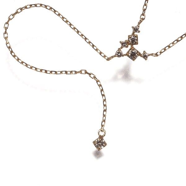 Necklace Diamond Drop Y-Drop 18K 750 Yellow Gold: Necklace Diamond Drop Y-Drop 18K 750 Yellow Gold 18k yellow gold necklace features a natural diamond drop pendant, showcasing a 62.0 x 6.0mm stone. The Y-drop style adds a touch of elegance to this