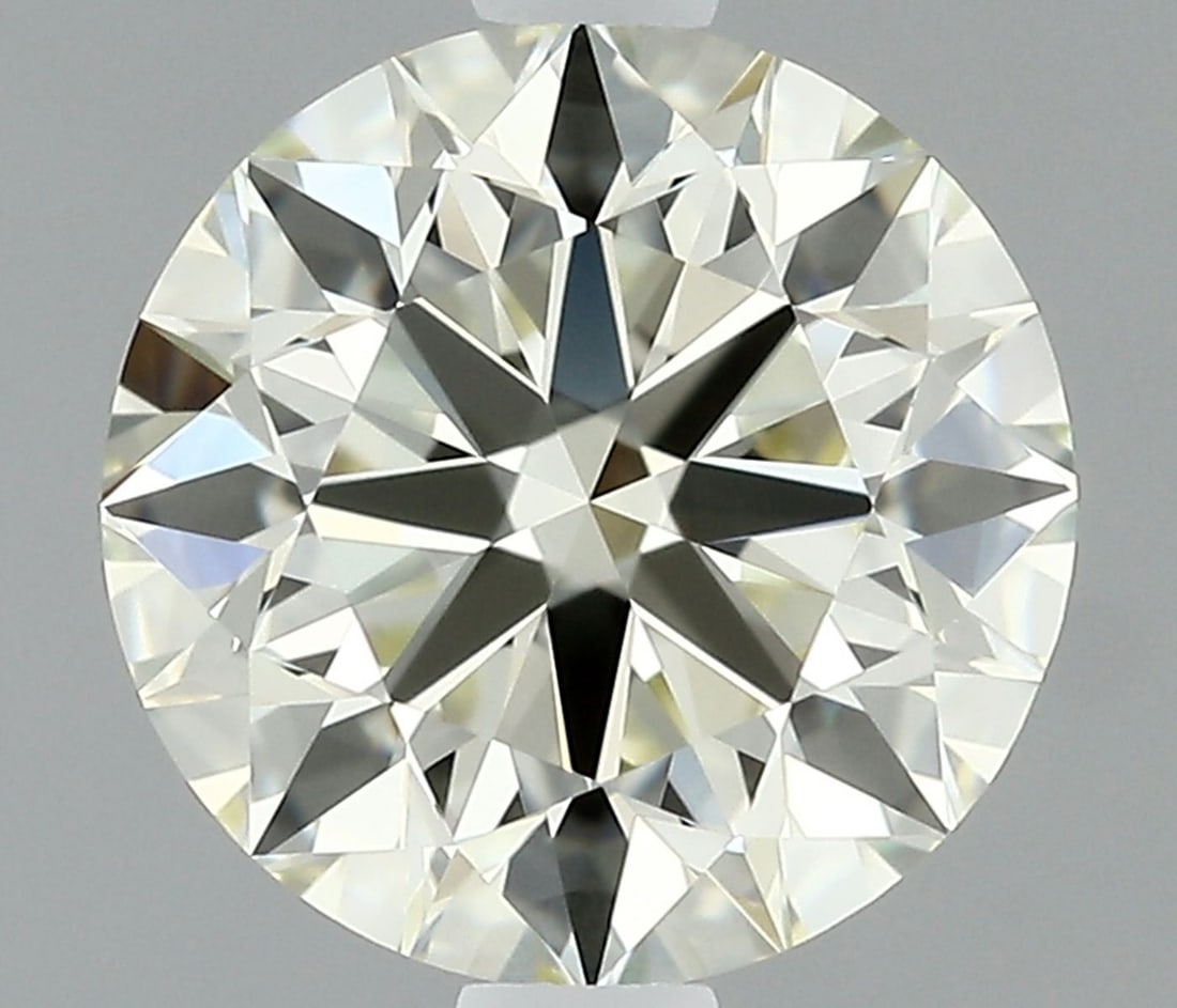 IGI Round 1.32ct L VVS1 - Loose Natural Diamond: IGI Round 1.32ct L VVS1 - Loose Natural Diamond 1.32ct IGI Round Diamond with EX Cut, L Color, VVS1 Clarity, and EX Polish, showcasing exceptional brilliance and fire in its EX Symmetry. Certified by 