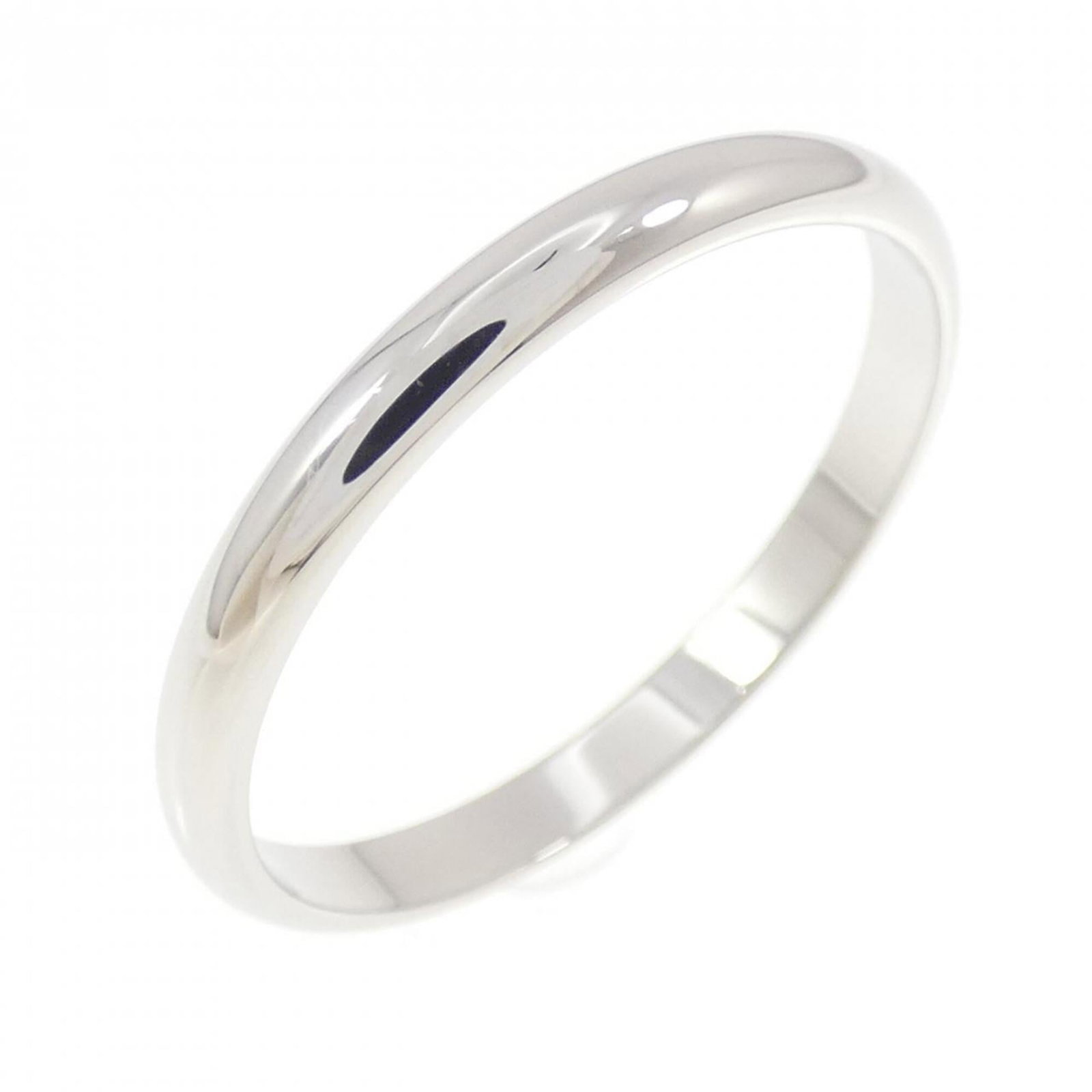 CARTIER Band Ring Platinum 950: CARTIER Band Ring Platinum 950 Platinum 950 Cartier Band Ring in Very Good Condition. This gently used band ring features the iconic Cartier design and is made from high-quality platinum. Minor