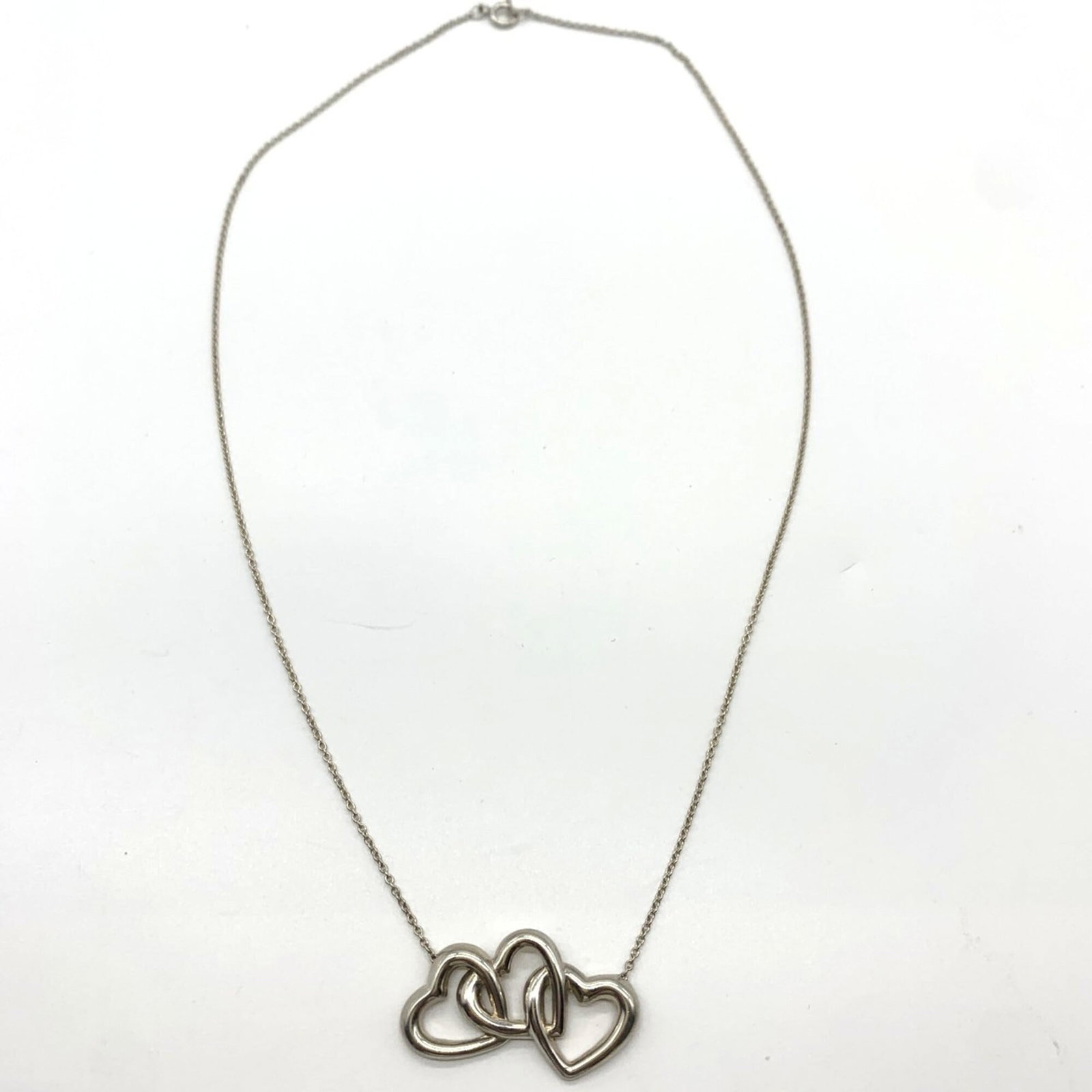 TIFFANY Silver 925: TIFFANY Silver 925 Tiffany Silver 925 Necklace, a timeless piece of jewelry featuring a 10mm x 30mm pendant, is a beautiful addition to any collection. Made from high-quality silver 925, this necklace