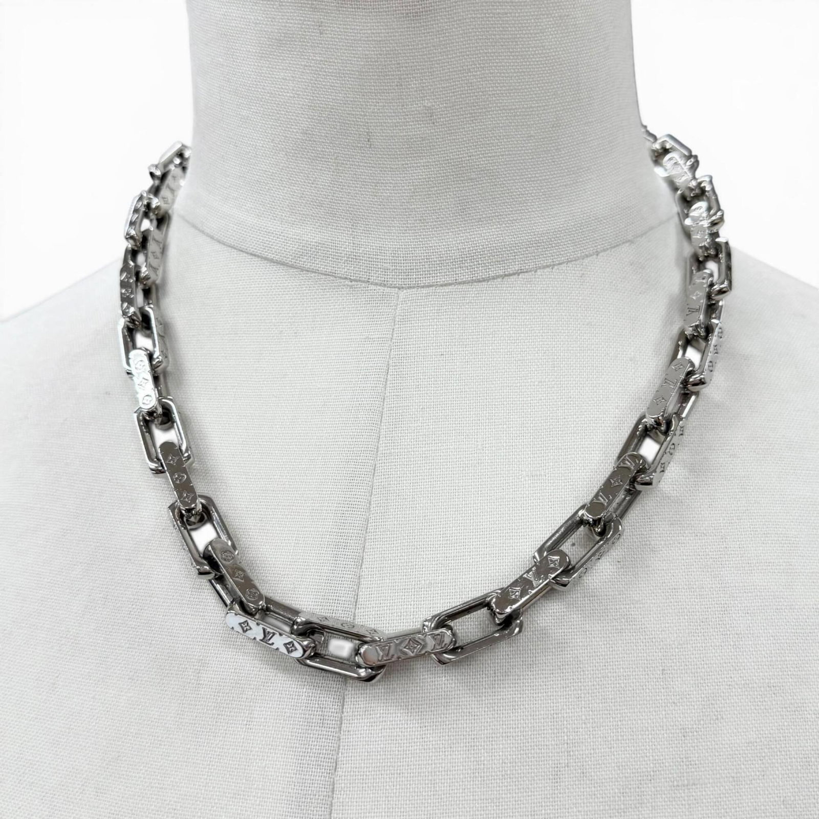LOUIS VUITTON Silver - 2