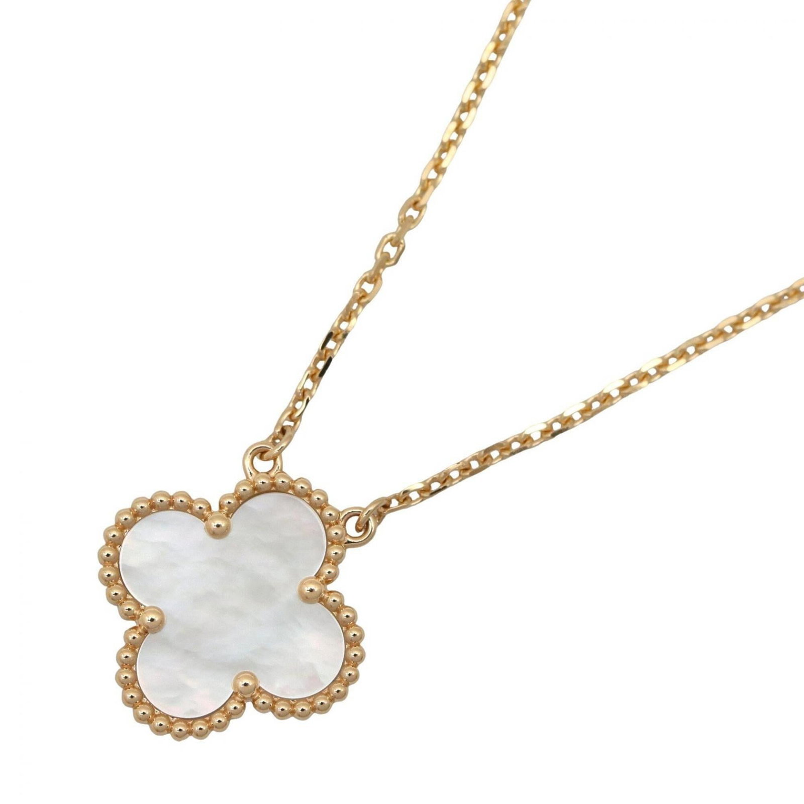 VAN CLEEF & ARPELS Yellow Gold (18K): VAN CLEEF & ARPELS Yellow Gold (18K) Yellow gold (18K) necklace from Van Cleef & Arpels, featuring a pendant with a size of 14.8mm x 14.8mm. This 18K yellow gold necklace is available in sizes 37 cm