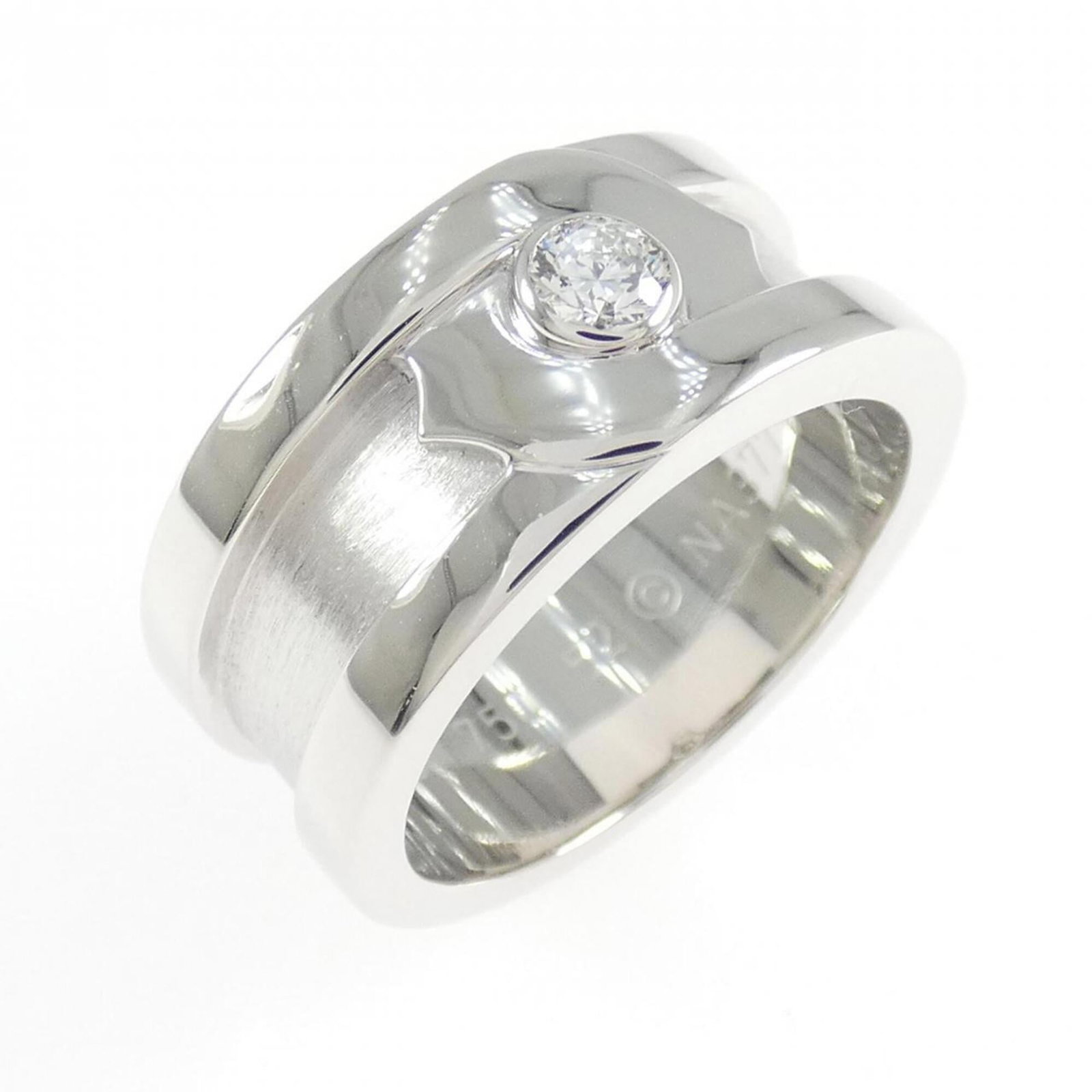 CARTIER Band Ring White Gold (18K): CARTIER Band Ring White Gold (18K) Cartier Band Ring in White Gold (18K) - A Timeless Elegance. This 18K white gold band ring features a diamond stone and is crafted with a classic design that exudes 
