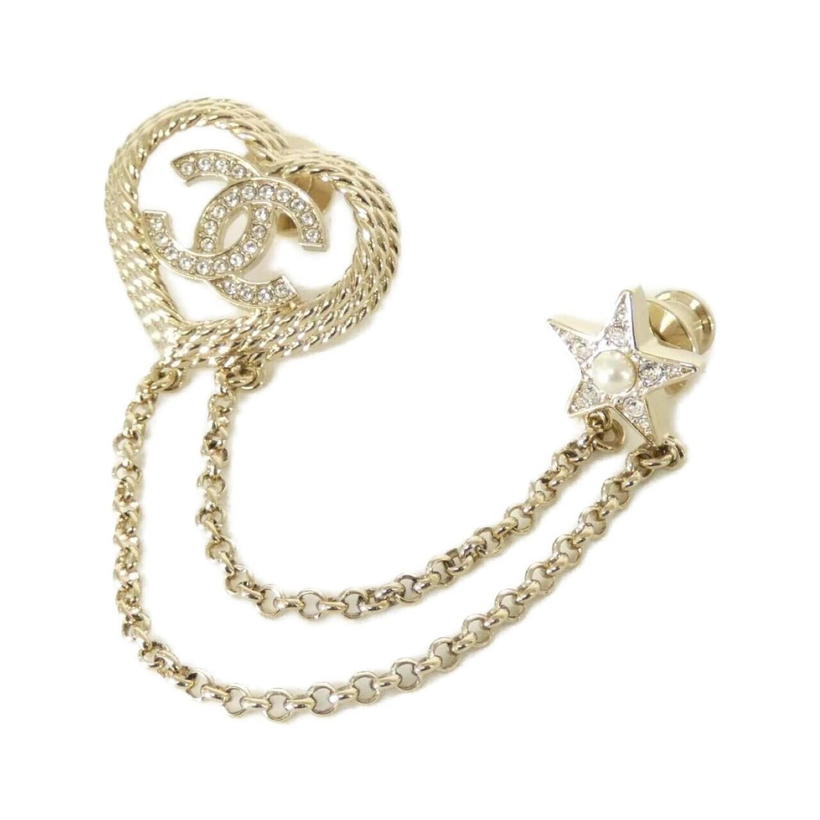 CHANEL Pin Brooch Clear Gold White: CHANEL Pin Brooch Clear Gold White Clear gold and white details adorn this elegant pin brooch from CHANEL, adding a touch of sophistication to any outfit. Measuring 2.7cm x 3cm, it features a clear go
