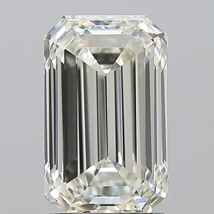 HRD Emerald 2.01ct I VVS2 - Loose Natural Diamond: HRD Emerald 2.01ct I VVS2 - Loose Natural Diamond 2.01ct I VVS2 Emerald Cut Diamond - A Rare and Exceptional Natural GemstoneThe HRD Emerald 2.01ct I VVS2 features a unique combination of natural beau