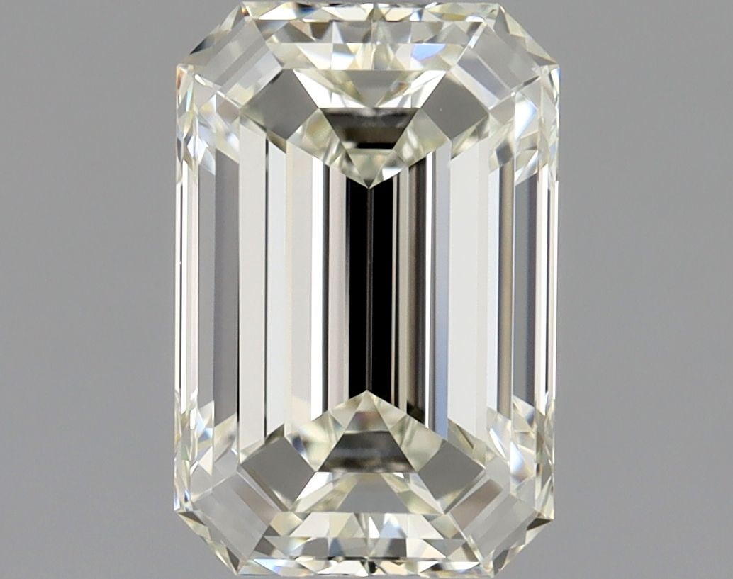 GIA Emerald 1.3ct J VVS1 - Loose Natural Diamond: GIA Emerald 1.3ct J VVS1 - Loose Natural Diamond GIA Emerald 1.3ct J VVS1 - Loose Natural DiamondThe GIA Emerald 1.3ct J VVS1 is a stunning, loose natural diamond featuring exceptional clarity and a v
