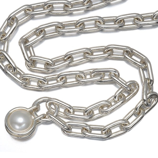 Tiffany&Co. Necklace Freshwater Pearl Hardwear Wrap 925 Sterling Silver: Tiffany&Co. Necklace Freshwater Pearl Hardwear Wrap 925 Sterling Silver Sterling silver pendant featuring a 9.8mm freshwater pearl, crafted by Tiffany & Co. in their iconic HardWear collection. This e