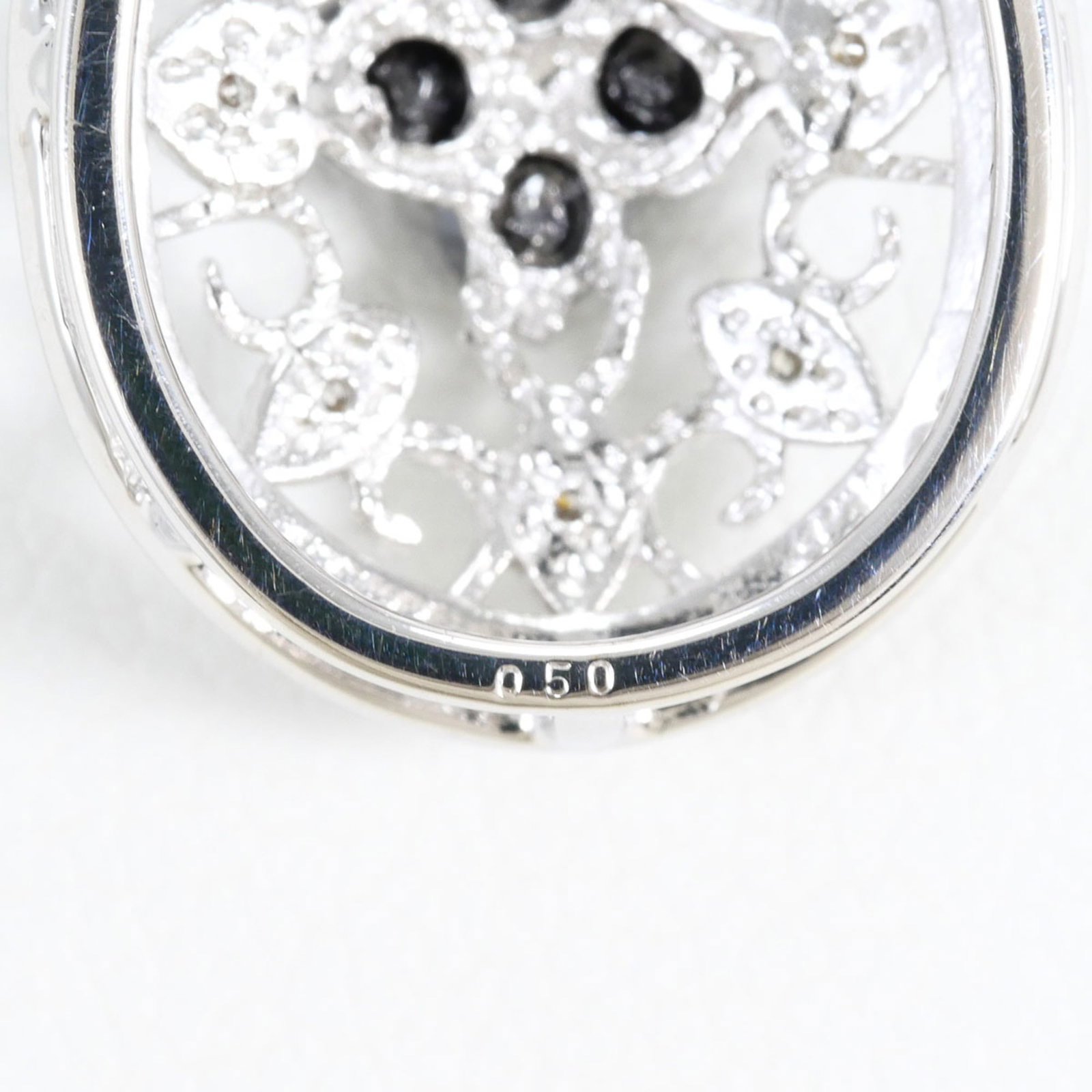 White Gold (18K) - 4