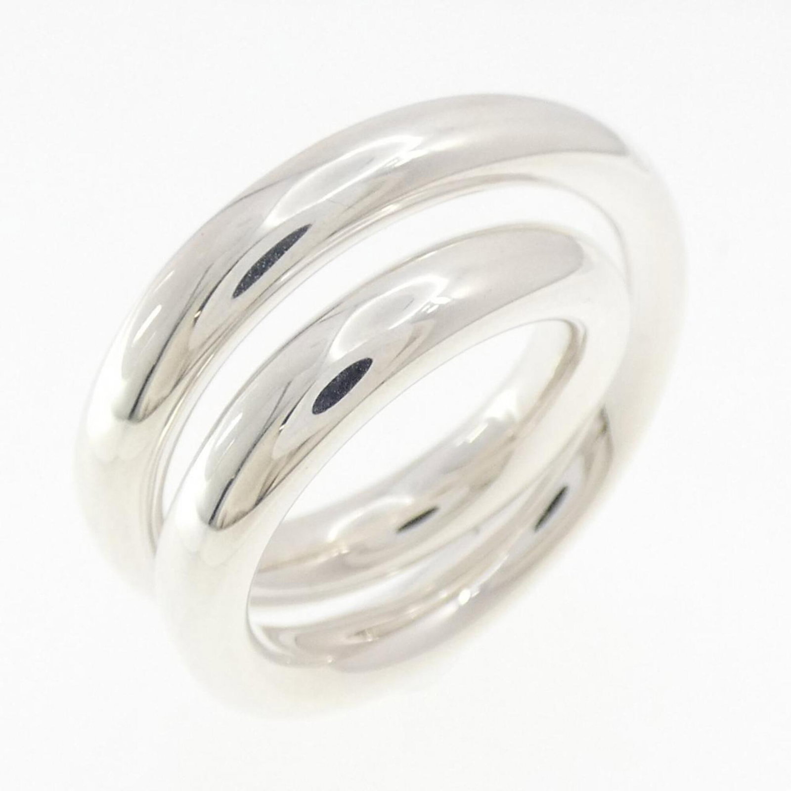 HERMES Band Ring Silver 925: HERMES Band Ring Silver 925 Silver 925 band ring from Hermes, featuring a sleek and modern design. Made from high-quality silver, this ring is both durable and elegant, with a subtle sheen that catche