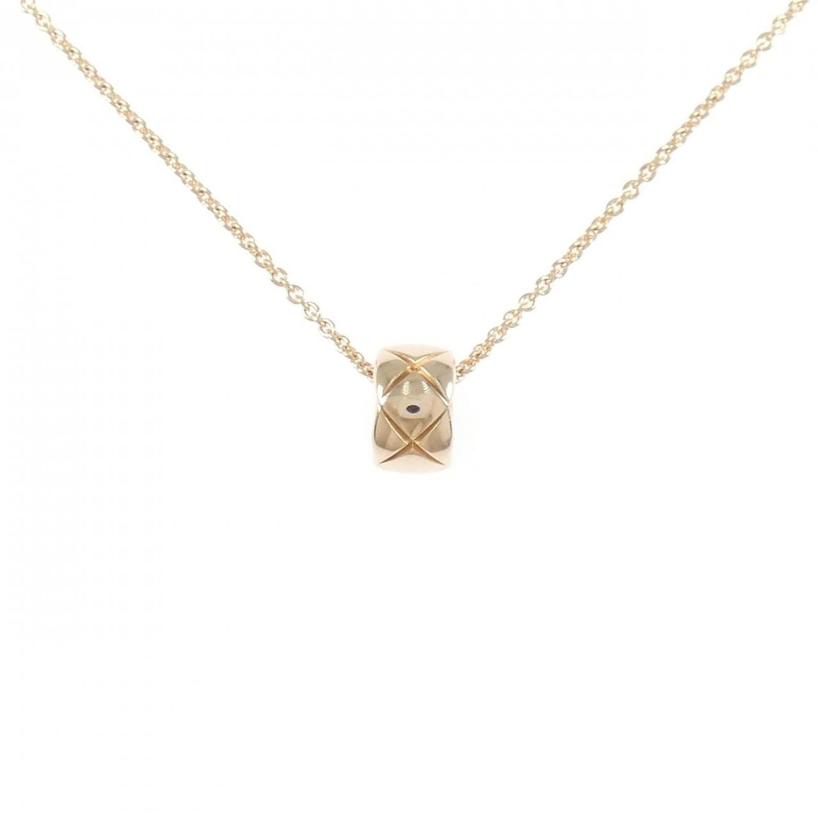 CHANEL Pink Gold (18K): CHANEL Pink Gold (18K) Pink gold (18K) Chanel necklace with a 7.9mm x 4.8mm pendant, available in a 38-47 cm / 14.96''-18.5'' adjustable neck circumference. Gently used with minor signs of wear,