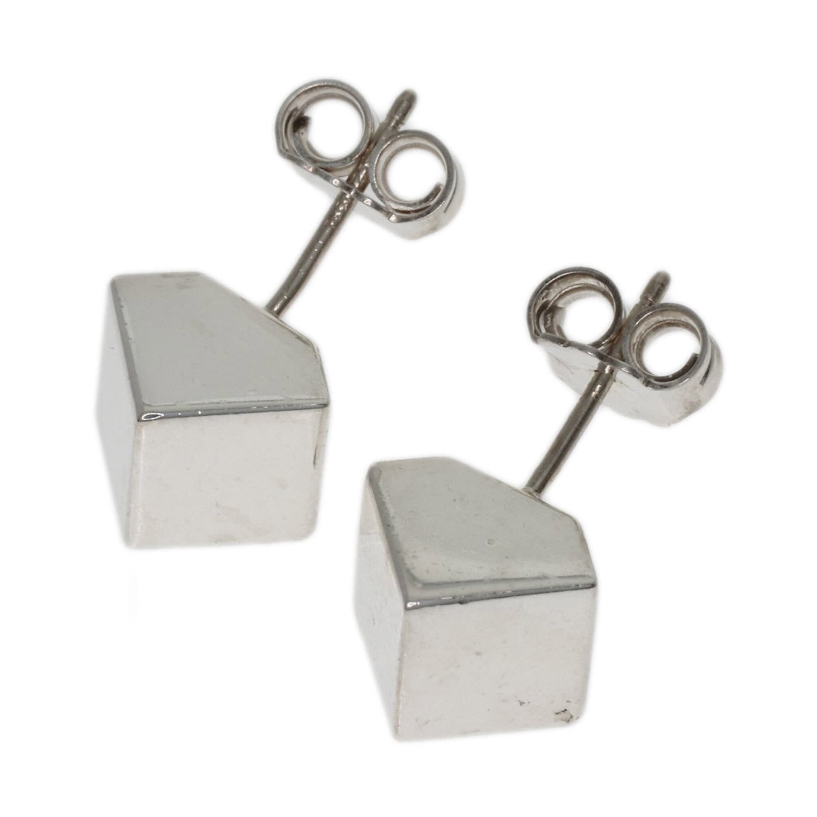 TIFFANY Stud Earrings Silver: TIFFANY Stud Earrings Silver Silver stud earrings from Tiffany, featuring a classic design with a subtle shine. The earrings are made from high-quality silver and have a sleek, modern look. With a