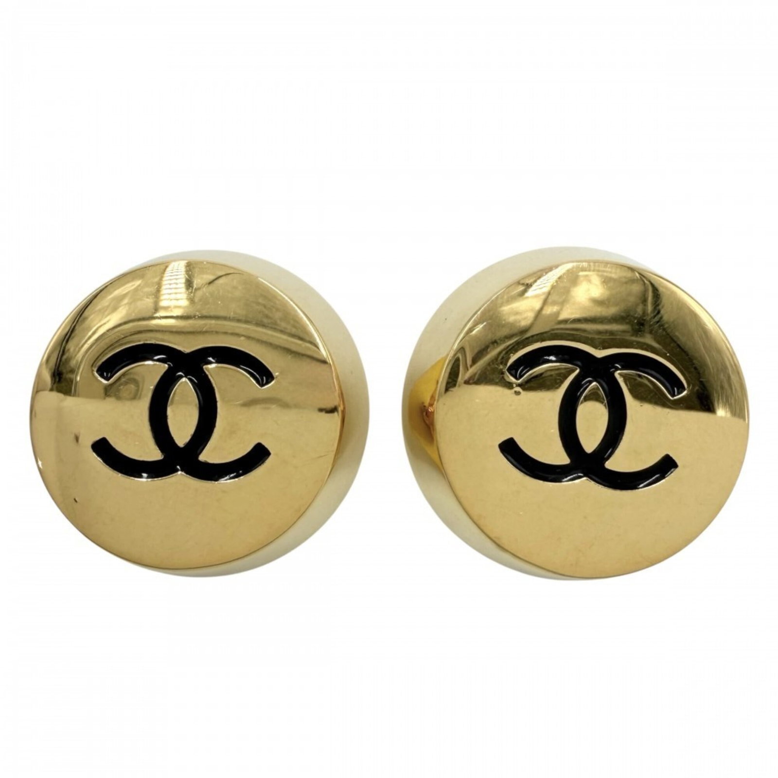 CHANEL Clip Earrings Gold: CHANEL Clip Earrings Gold Gold plated Clip Earrings from CHANEL, featuring a sleek and sophisticated design. Made from durable gold plated metal, these classic clip earrings showcase a subtle shine an