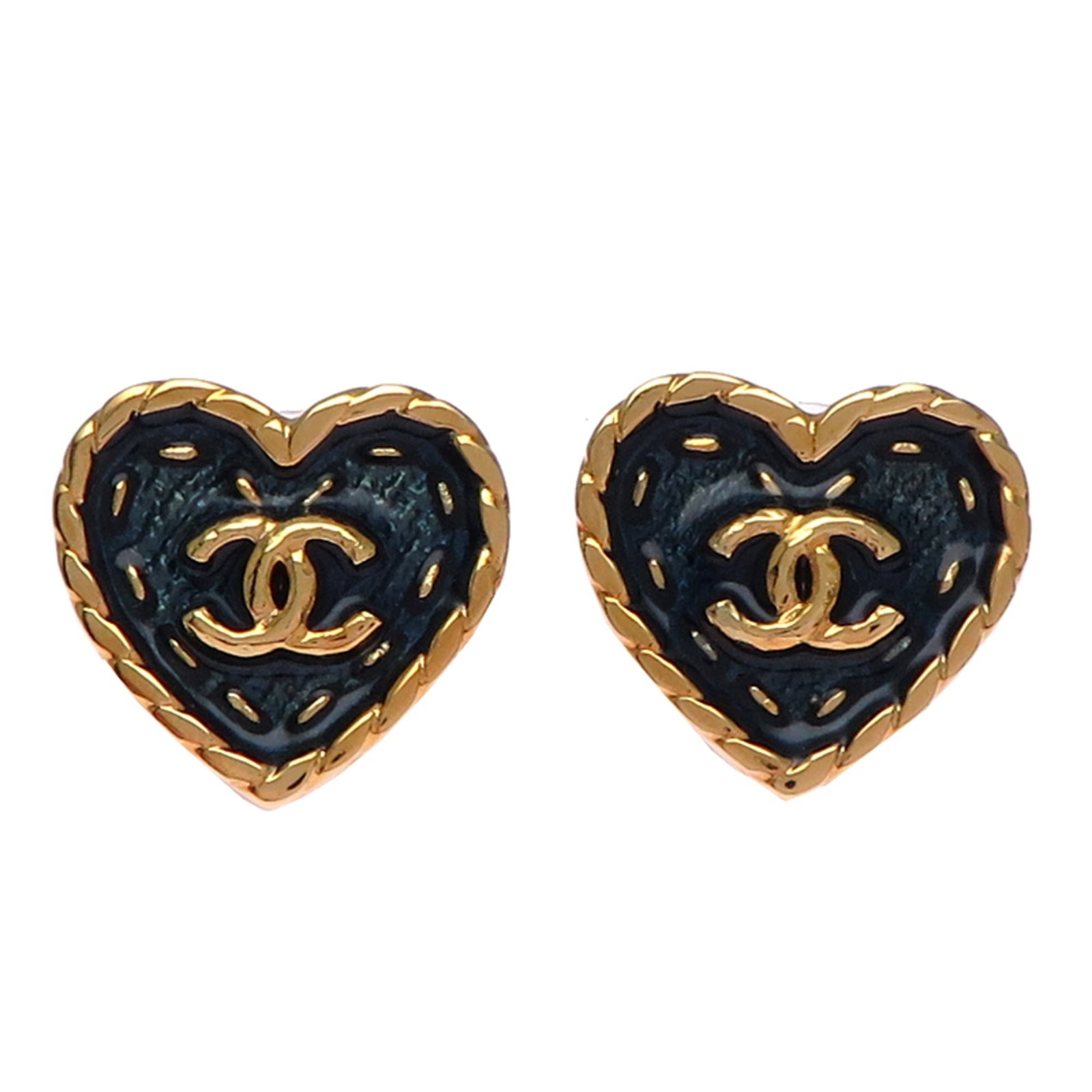 CHANEL Stud Earrings Gold Plating: CHANEL Stud Earrings Gold Plating Gold plated stud earrings from CHANEL, featuring a delicate design with a subtle touch of luxury. Made in Italy, these earrings showcase a high-quality finish with a 