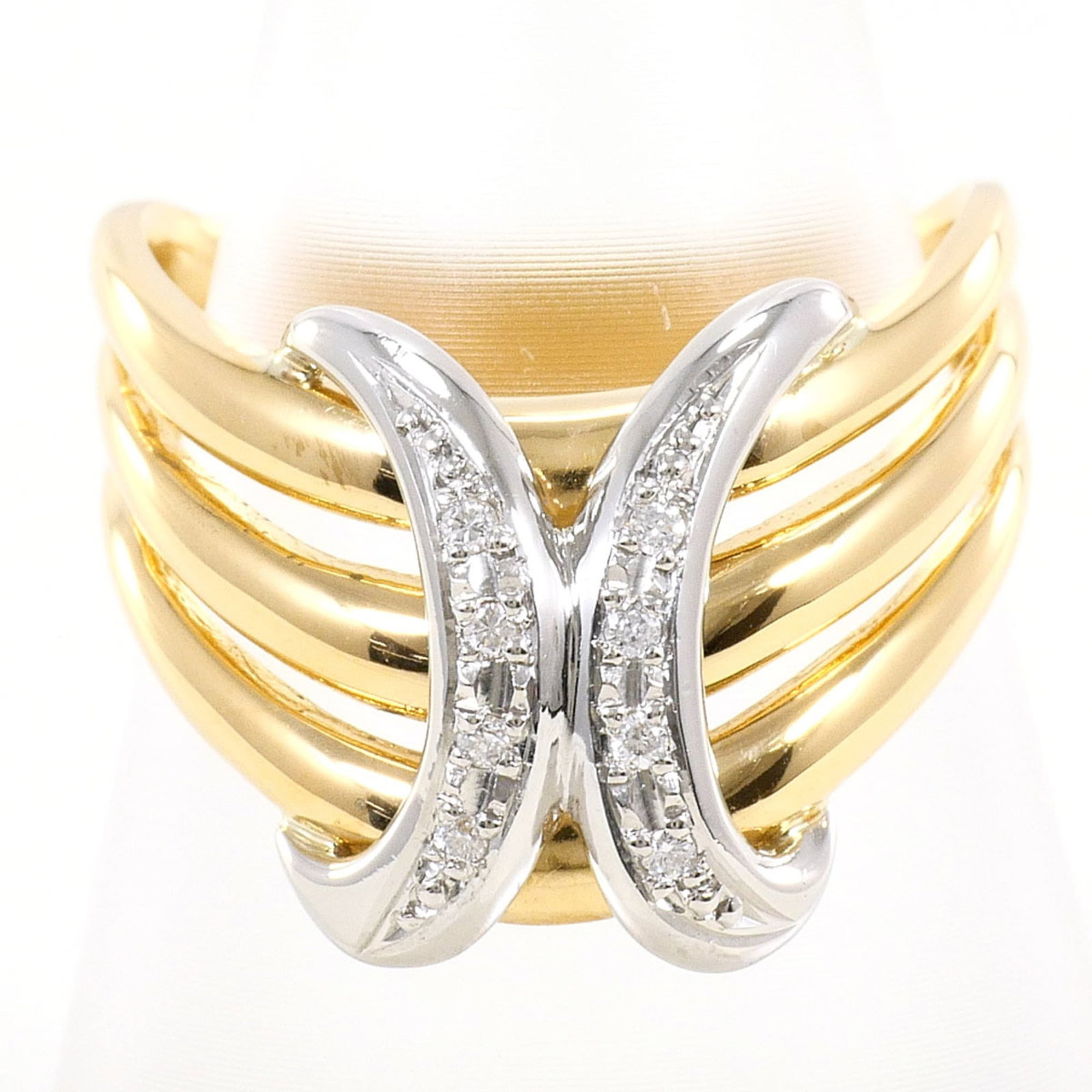 Band Ring Platinum 900 Yellow Gold (18K): Band Ring Platinum 900 Yellow Gold (18K) Platinum 900 Yellow Gold (18K) band ring features a 0.04ct diamond and is made from 18K gold and platinum, providing a luxurious and durable metal