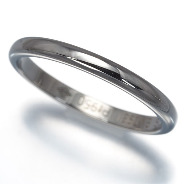 Cartier Ring 1895 Wedding Band 2Mm Eu49 950 Platinum: Cartier Ring 1895 Wedding Band 2Mm Eu49 950 Platinum Cartier's 1895 Wedding Band is a stunning platinum ring featuring a 2mm band width. This elegant ring, made from 950 platinum, boasts a sleek and s