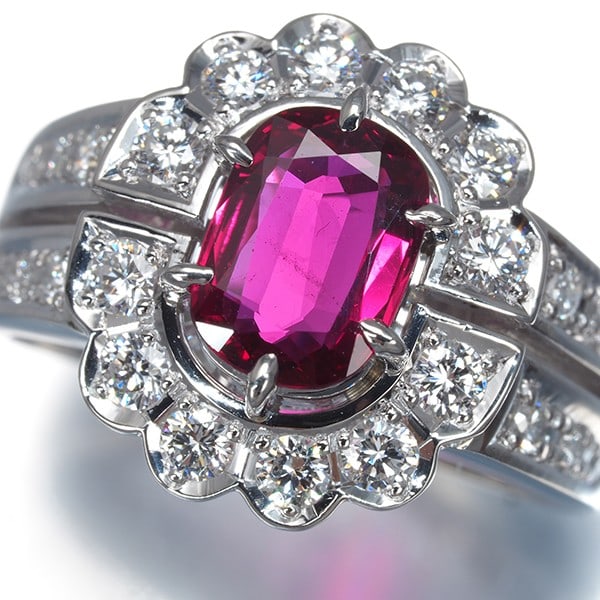 Christian Dior Ring Ruby 1.38Ct Diamond 0.55Ct Us6 900 Platinum: Christian Dior Ring Ruby 1.38Ct Diamond 0.55Ct Us6 900 Platinum Christian Dior's 1.38ct Ruby Ring showcases a stunning natural ruby, set in 900 platinum, with a total of 0.55ct of expertly cut diamond