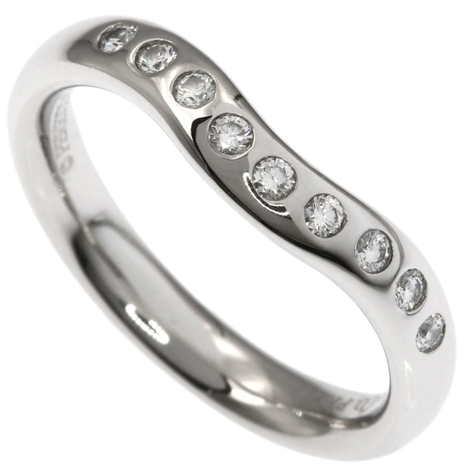 TIFFANY Band Ring Platinum 950: TIFFANY Band Ring Platinum 950 Platinum 950 Tiffany band ring in excellent condition, featuring a classic design that exudes timeless elegance. With a US size 4, this gently used ring showcases minor 