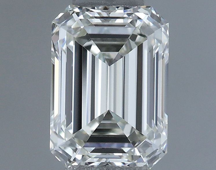 IGI Emerald 0.53ct I VVS1 - Loose Natural Diamond: IGI Emerald 0.53ct I VVS1 - Loose Natural Diamond 0.53ct IGI Emerald 0.53ct I VVS1 - Loose Natural Diamond. This IGI-certified, 0.53ct I VVS1 emerald-cut diamond boasts exceptional clarity and