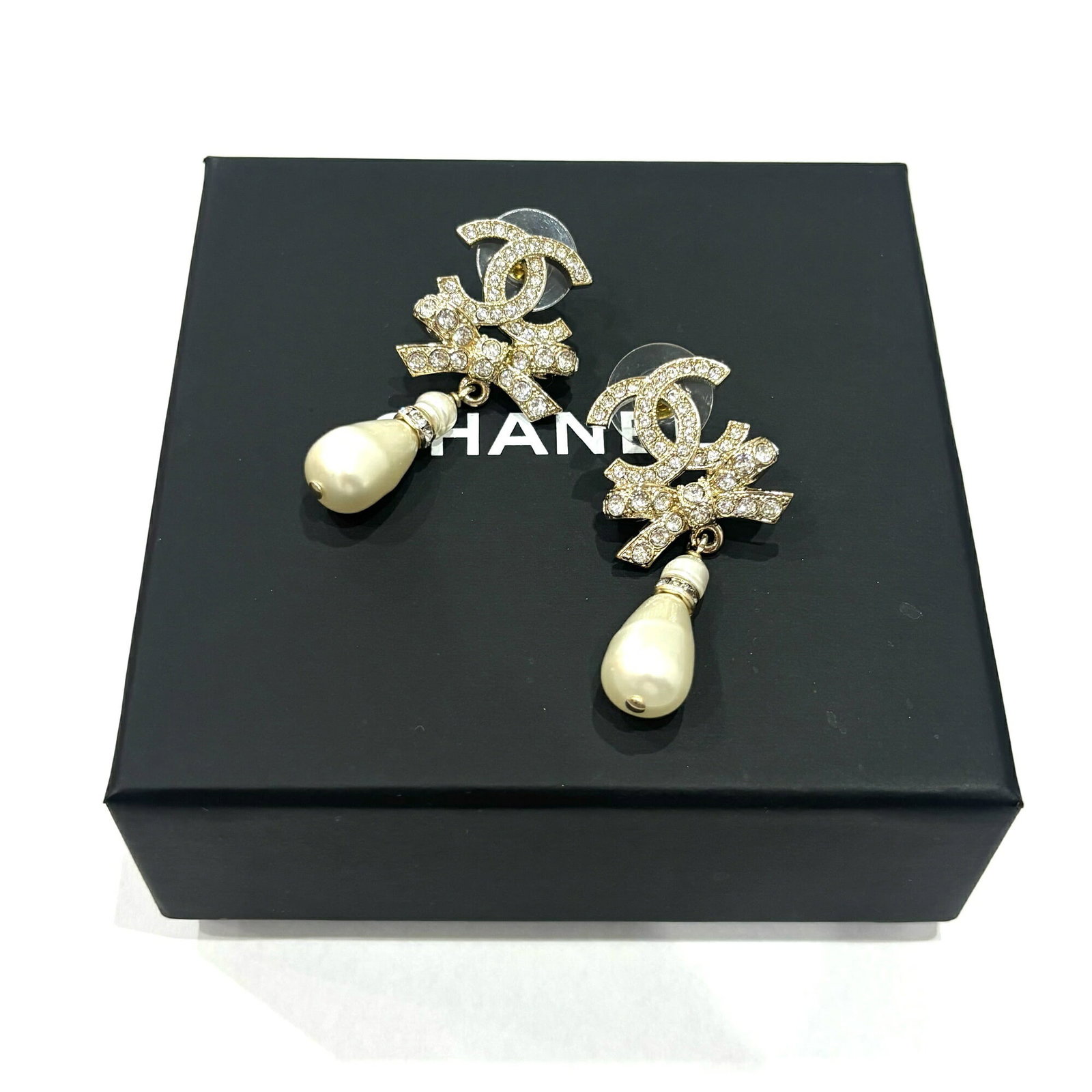 CHANEL Drop Earrings - 6