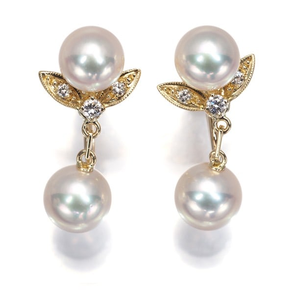 Mikimoto Earrings Akoya Pearl 7.0-7.5Mm Diamond 18K 750 Yellow Gold: Mikimoto Earrings Akoya Pearl 7.0-7.5Mm Diamond 18K 750 Yellow Gold Yellow gold earrings featuring a 7.0-7.5mm Akoya pearl and a diamond, set in a clip-on design. The 18k gold construction provides a 