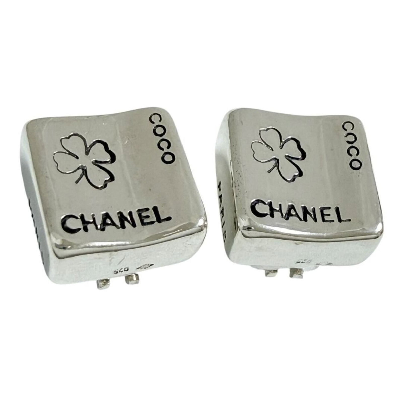 CHANEL Clip Earrings Silver 925: CHANEL Clip Earrings Silver 925 Silver 925 Clip Earrings from CHANEL, featuring a sleek and modern design. Gently used with minor signs of wear, these clip earrings showcase the iconic brand's signatu