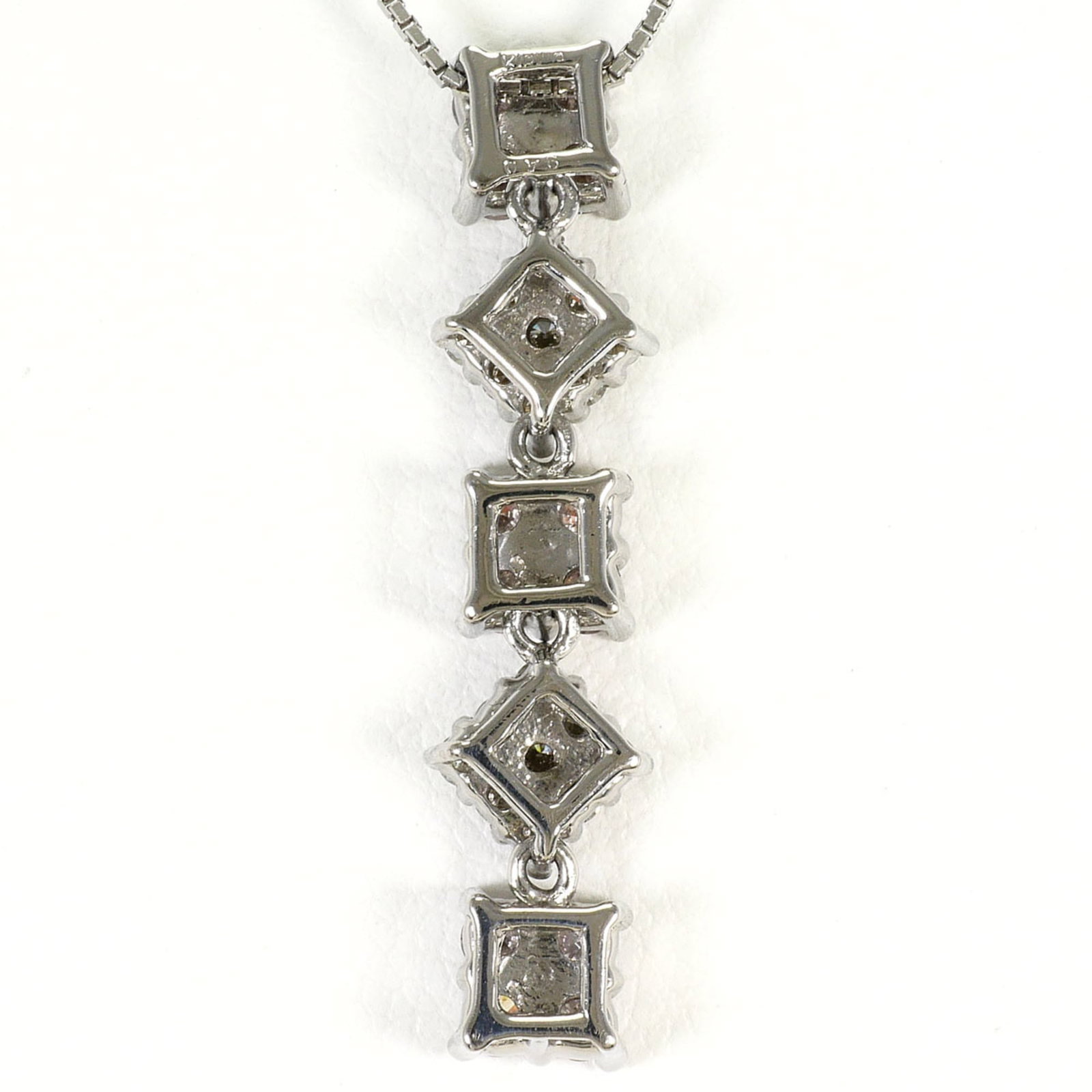 White Gold (18K) - 3