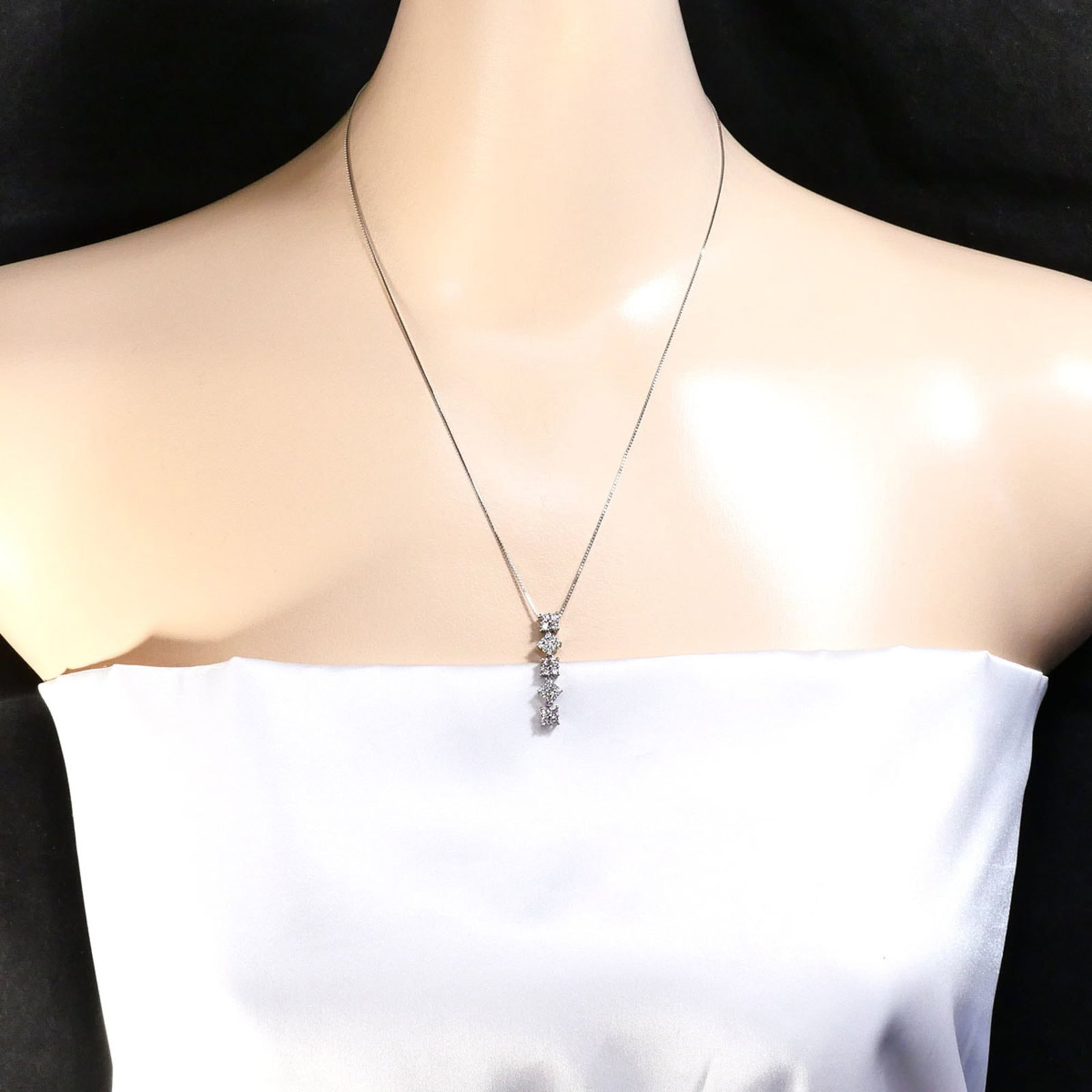 White Gold (18K) - 6
