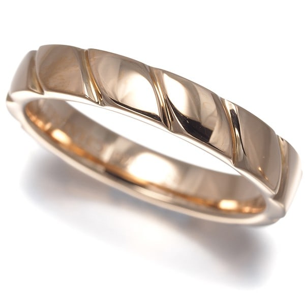 Chaumet Ring Torsade De Chaumet Eu57 18K 750 Rose Gold: Chaumet Ring Torsade De Chaumet Eu57 18K 750 Rose Gold 18k rose gold band with a Torsade de Chaumet design, featuring a classic style and elegant simplicity. This EU57 ring size 7.75 ring boasts a 3.8