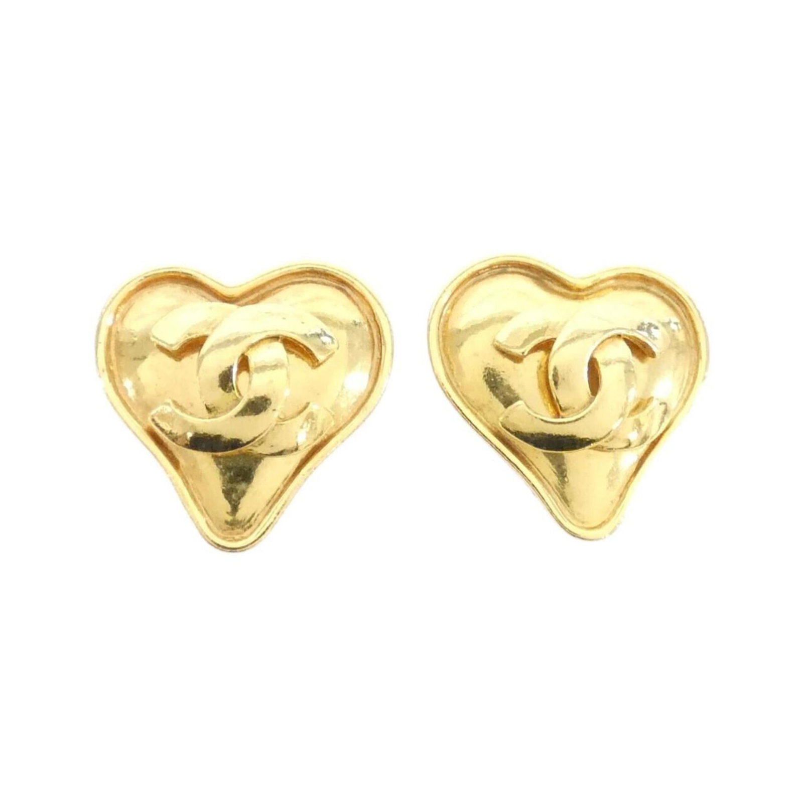 CHANEL Clip Earrings Gold: CHANEL Clip Earrings Gold Gold Clip Earrings from CHANEL, featuring a sleek and modern design. Made from high-quality materials, these earrings showcase a subtle gold finish. Gently used with minor si