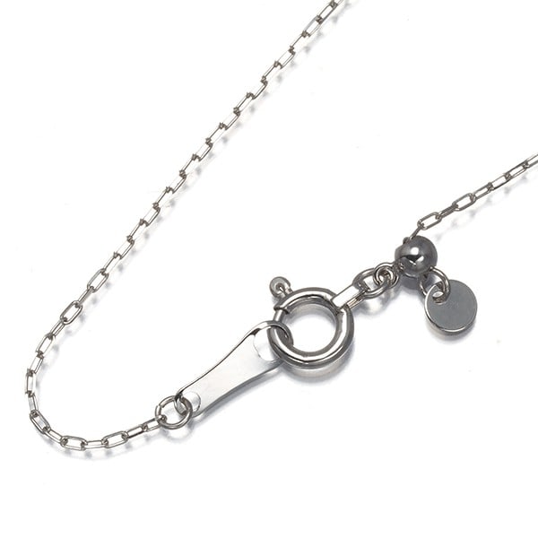 Cable Chain Necklace 44Cm 18K 750 White Gold: Cable Chain Necklace 44Cm 18K 750 White Gold The 44cm 18K 750 White Gold Cable Chain Necklace is a sleek and modern accessory. Made from high-quality 18K white gold, this chain necklace boasts a