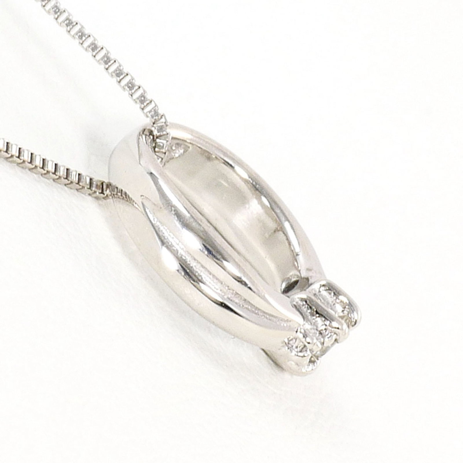 White Gold (18K) - 2