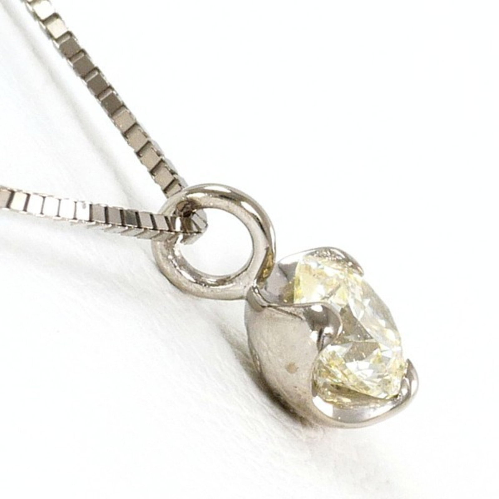 White Gold (18K) - 2