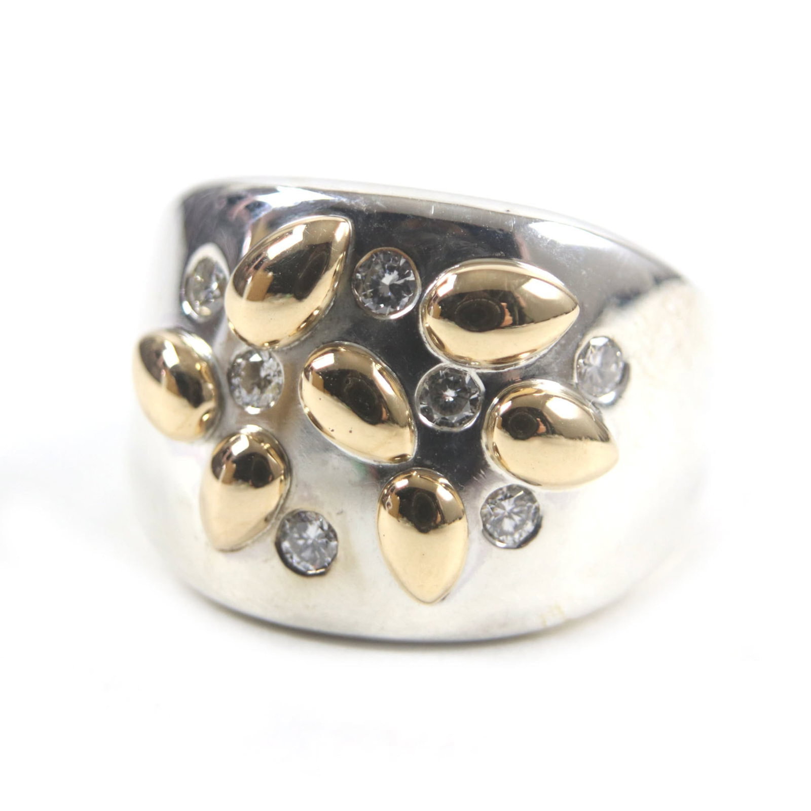 HERMES Band Ring Vintage: HERMES Band Ring Vintage Gold Band Ring from Hermes, 18K Metal, Diamond Stone, 15mm Width, 5.5 US Size. This vintage band ring from Hermes features 18K gold and a diamond stone, presented in a sleek 1