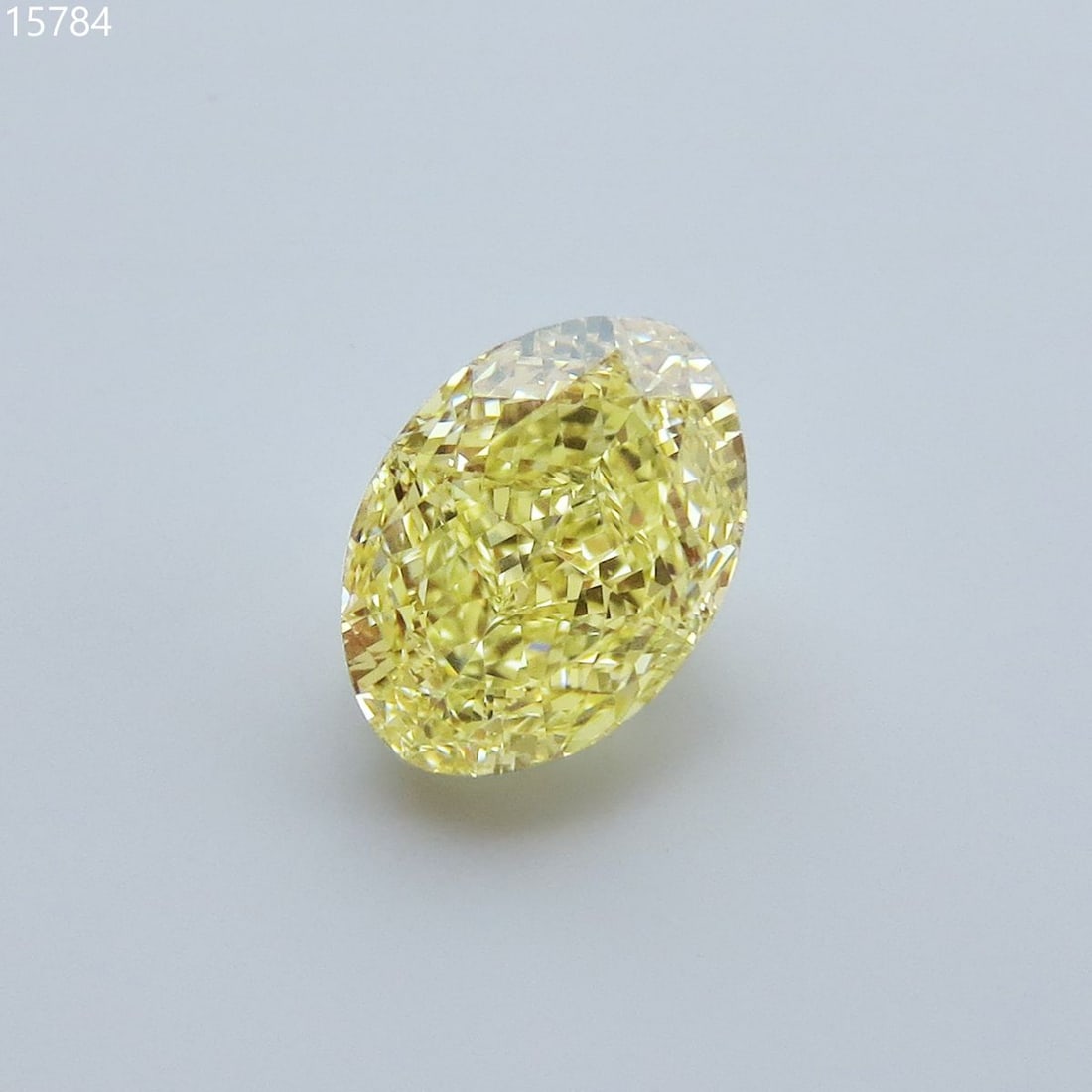 GIA Oval 3.01ct Fancy Yellow VVS1 - Loose Natural Diamond: GIA Oval 3.01ct Fancy Yellow VVS1 - Loose Natural Diamond GIA Oval 3.01ct Fancy Yellow VVS1 - Loose Natural Diamond. This exquisite diamond boasts a vibrant Fancy Yellow color, exceptional clarity