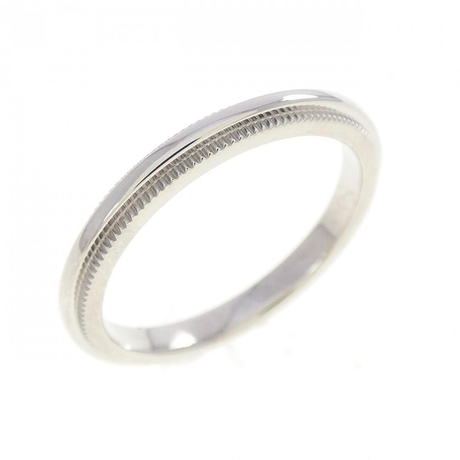 TIFFANY Band Ring Platinum 950: TIFFANY Band Ring Platinum 950 Platinum 950 Tiffany band ring, a symbol of timeless elegance, boasts a sleek and sophisticated design. Made from high-quality platinum, this ring is crafted to last, wi
