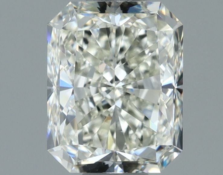 IGI Radiant 1.3ct I VVS2 - Loose Natural Diamond: IGI Radiant 1.3ct I VVS2 - Loose Natural Diamond 1.3ct I VVS2 - Loose Natural Diamond with EX Polish and VG Symmetry, certified by IGI. This stone boasts exceptional clarity and a high level of polish