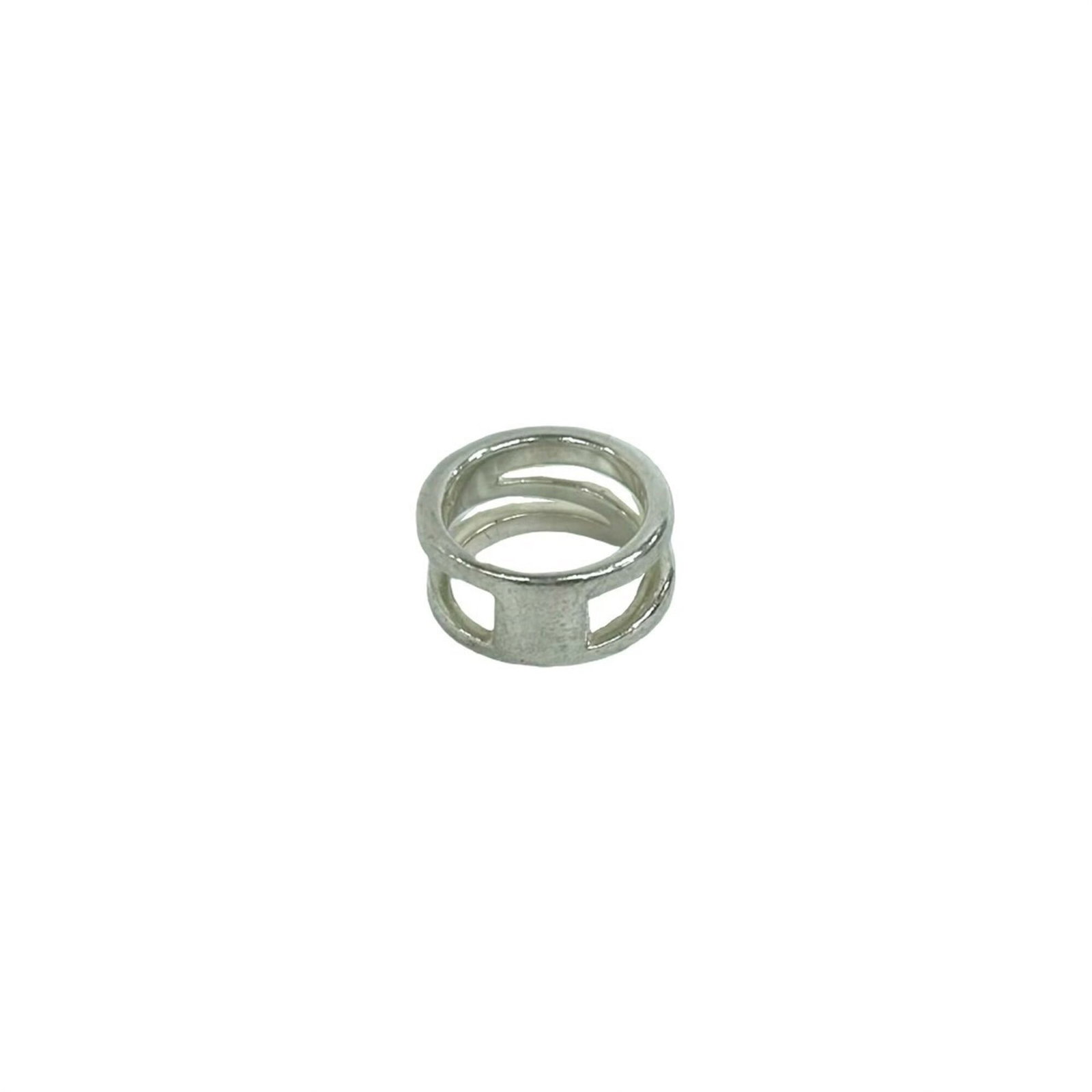 TIFFANY Band Ring Silver 925: TIFFANY Band Ring Silver 925 Silver 925 band ring from Tiffany, a classic design featuring a sleek and modern silhouette. The item bears visible signs of wear, including scratches and scuffs, but rema